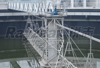 中心傳動(dòng)刮吸泥機(jī)